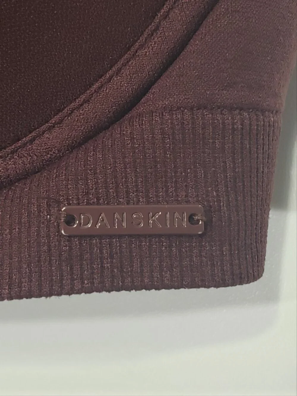 Danskin Intimates  Burgundy Bra  40D  Underwire